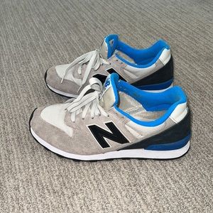 New Balance 696, Sz 9